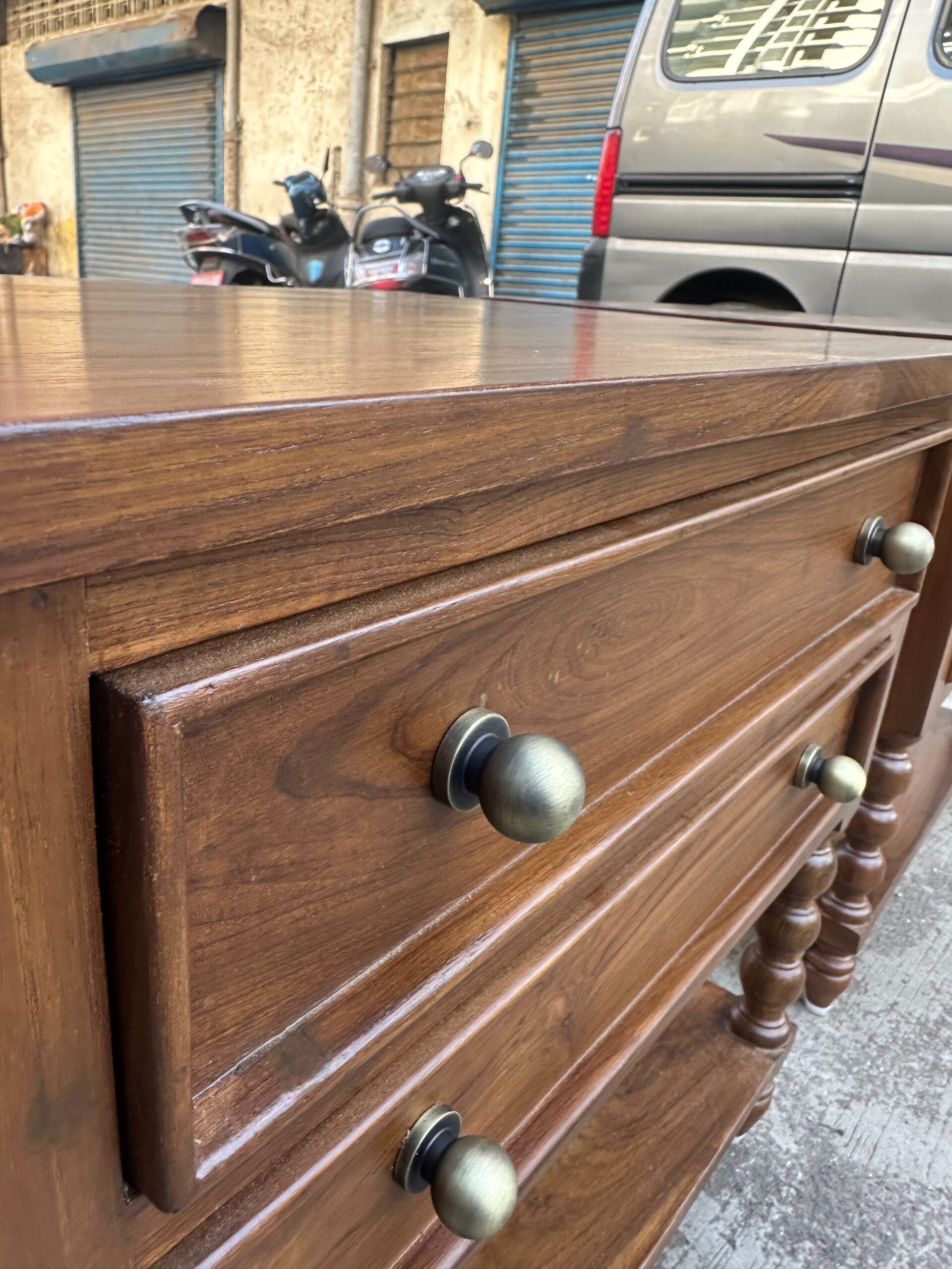 BED SIDE TABLE - Image 6